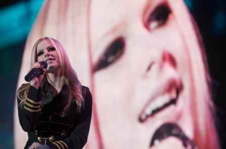 Avril singing Innocence