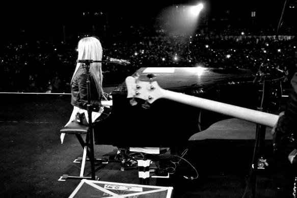 avril-lavigne-the-black-star-tour5148