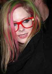 avril´s red glasses